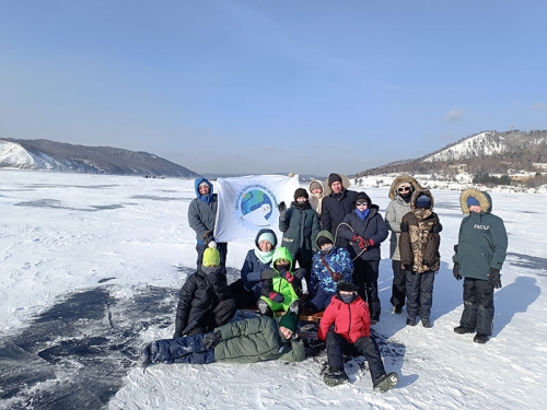 Детская арктическая экспедиция изучает Байкал - 1 слайд